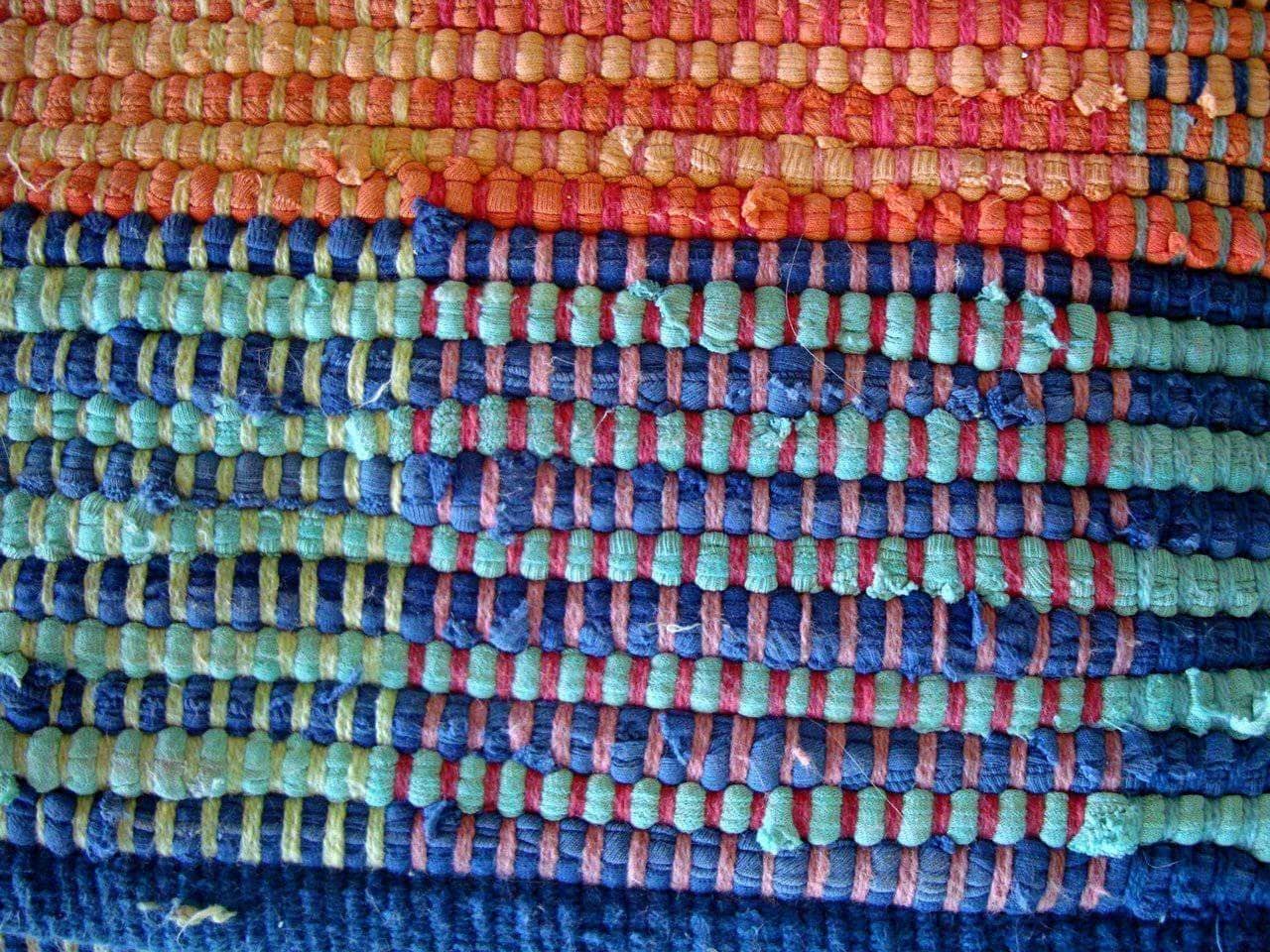How to Make a Rug | Darn Good Yarn Tutorial