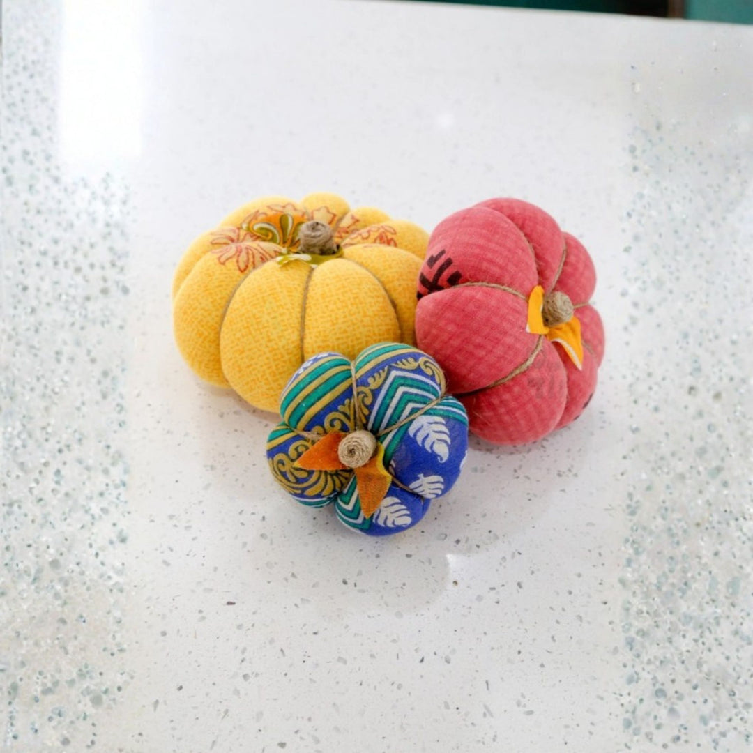 Darn Good Yarn: Small Saree Pumpkin, Clothing and Accessories