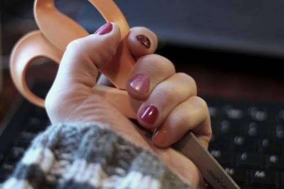 Cool Nails and Cool Yarn - Darn Good Yarn