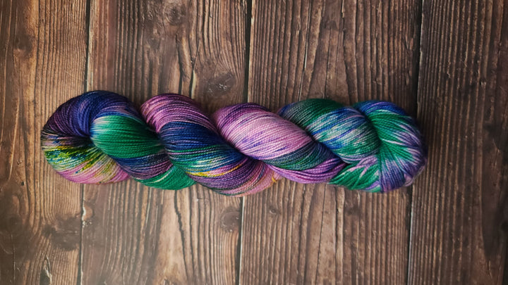Darn Good Yarn: Dragonfly, Yarn