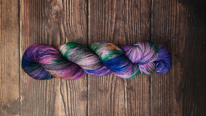 Darn Good Yarn: Dragonfly, Yarn
