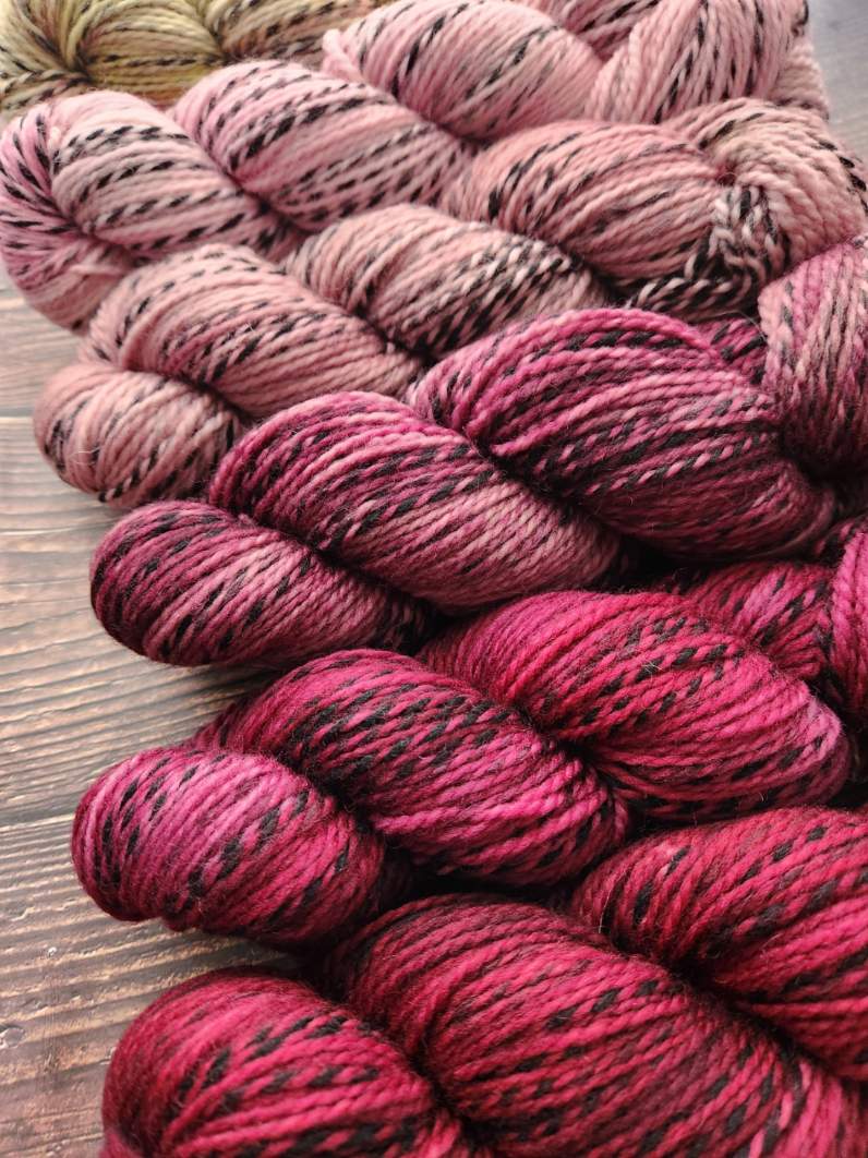 Darn Good Yarn: Made you blush, 