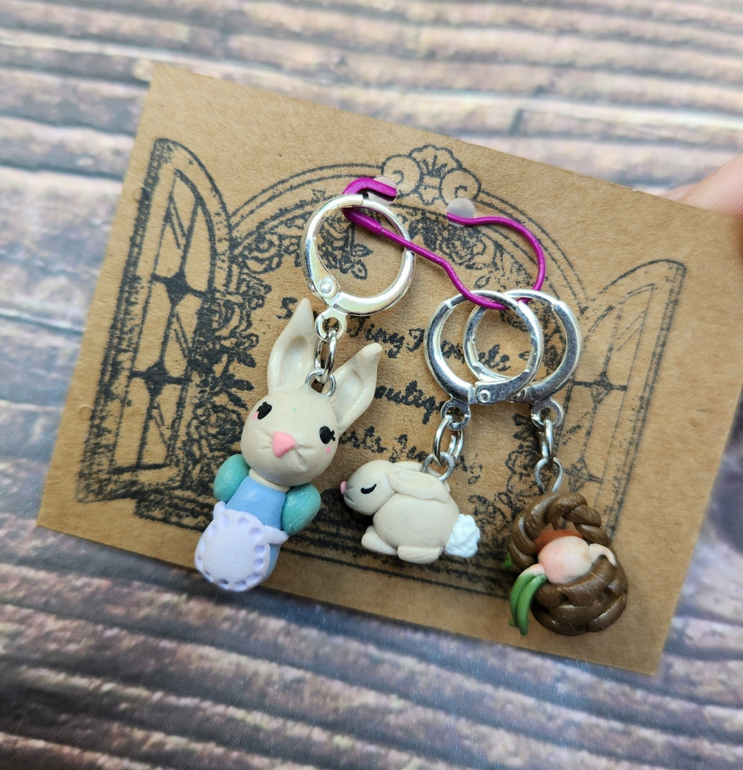 Darn Good Yarn: Dragonfly, Yarn