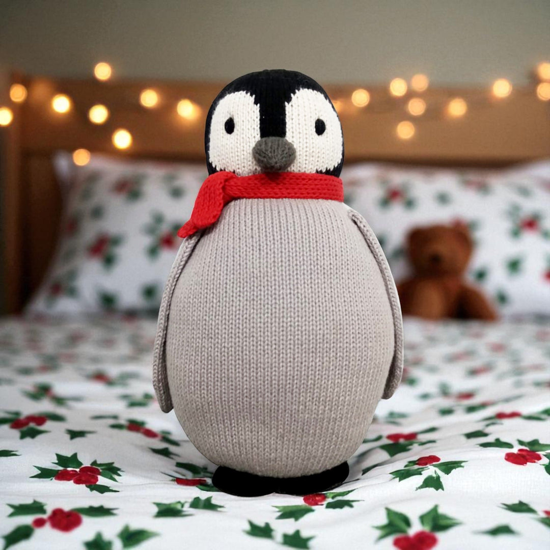 Darn Good Yarn: Penguin, Toy