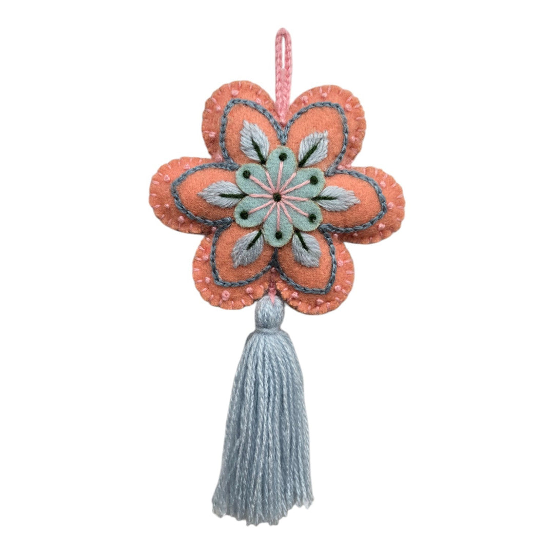 Darn Good Yarn: Embroidered Flower Sachet, Pink, Felt Ornament