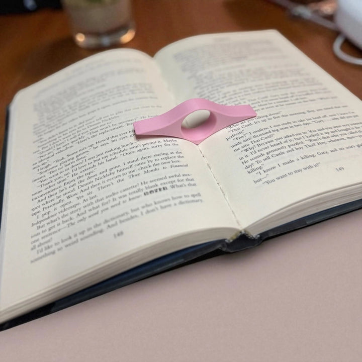 Darn Good Yarn: Thumb Page Holder, Home Decor