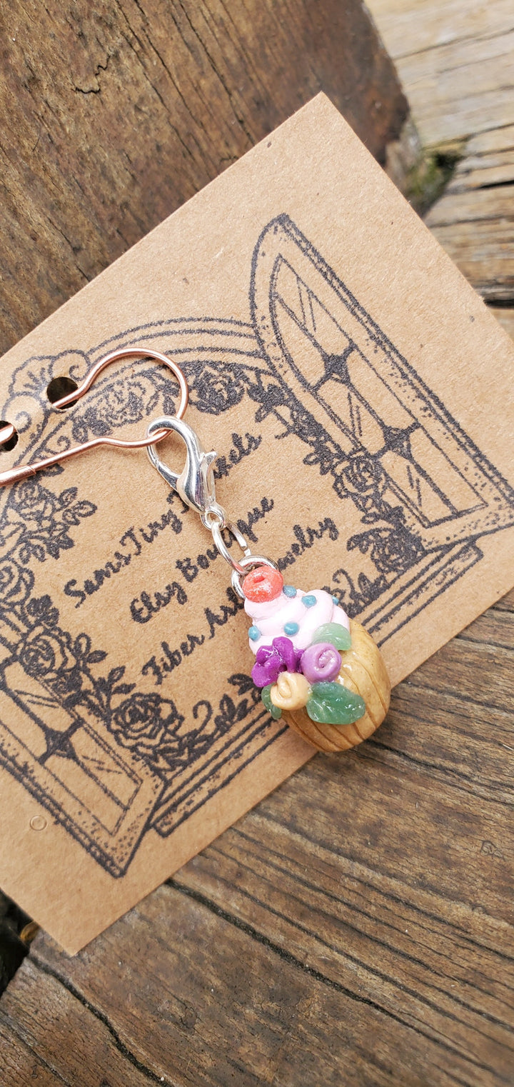 Darn Good Yarn: Tea for two!, 