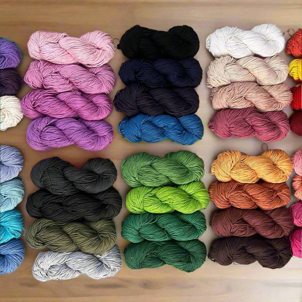 How to Change Yarn Colors in Crochet (Beginner Tips!) – Darn Good Yarn