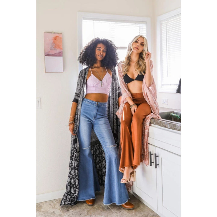 Darn Good Yarn: Limited Edition: Woodstock Dreams Paisley Perfection Free Flow Kimono, Clothing and Accessories