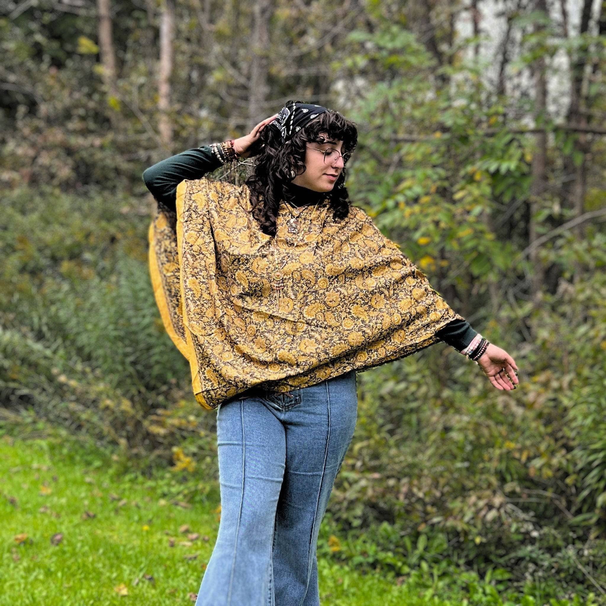 Aja Hooded Sari Poncho | Darn Good Yarn