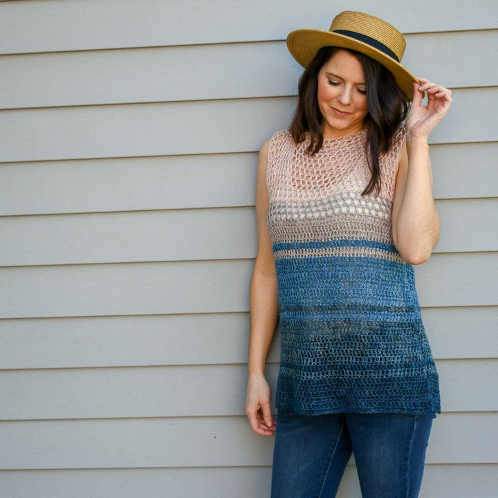 woman wearing the Easy Breezy Top outdoors