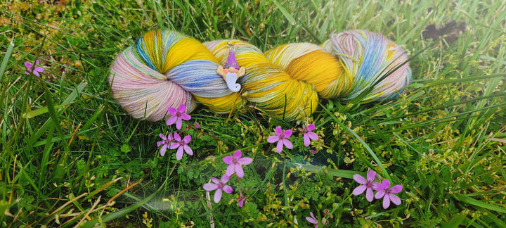 Darn Good Yarn: Gnome Kisses, Yarn