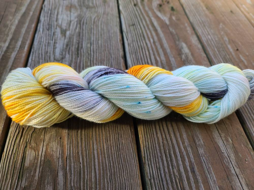 Darn Good Yarn: Melted Snowman, Yarn