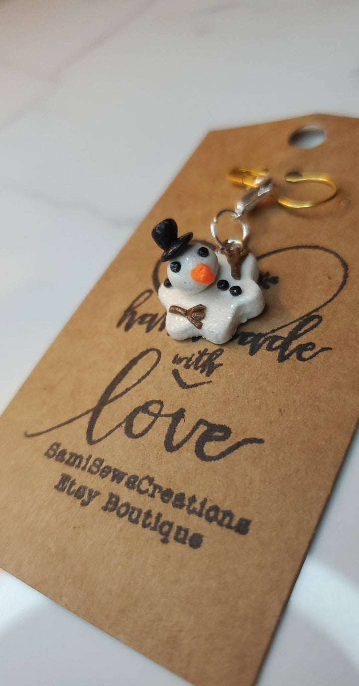 Darn Good Yarn: Melted Snowman, Yarn