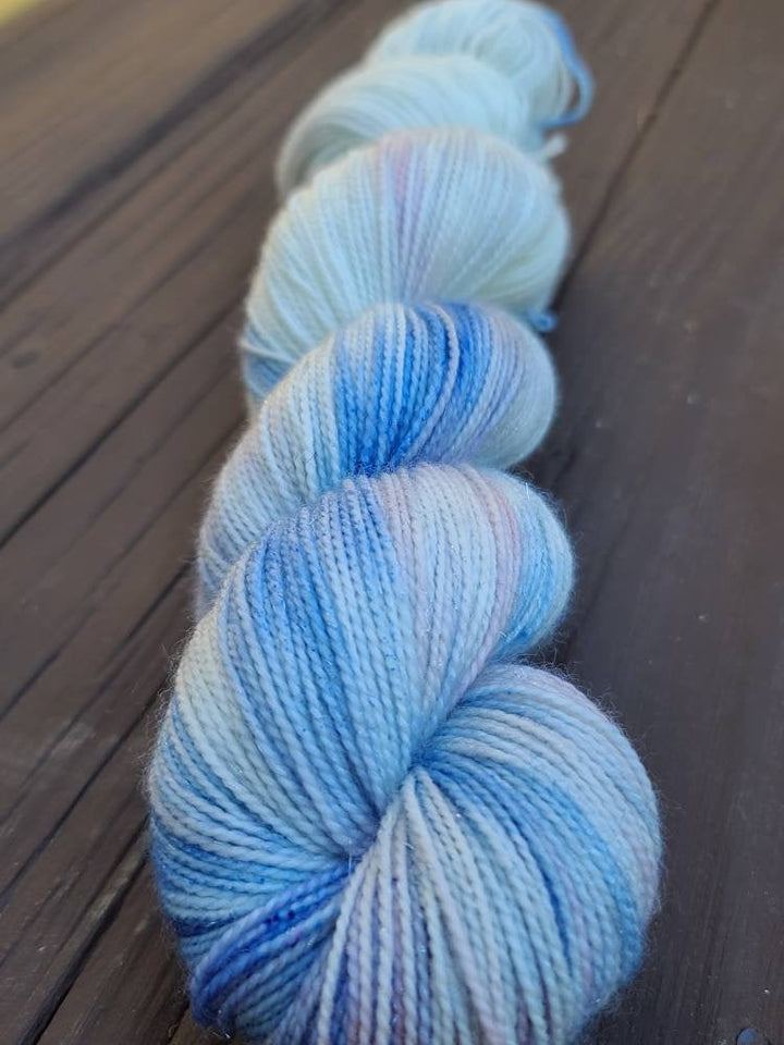 Darn Good Yarn: I Smell Snow, Yarn