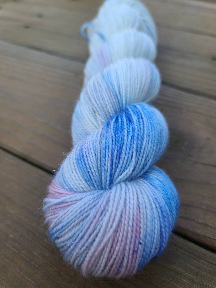Darn Good Yarn: I Smell Snow, Yarn