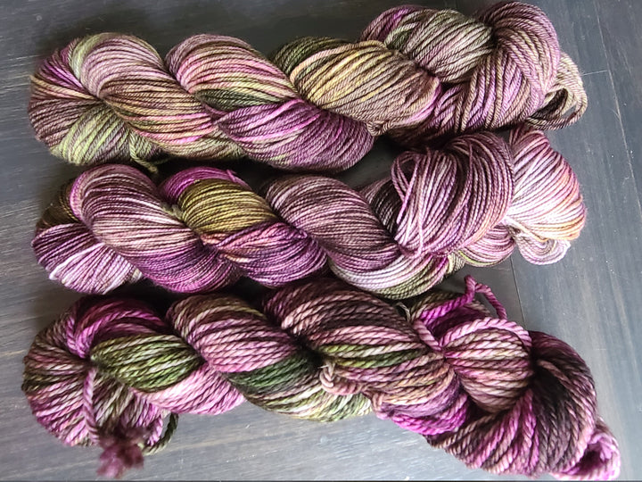 Darn Good Yarn: Vineyard, Yarn