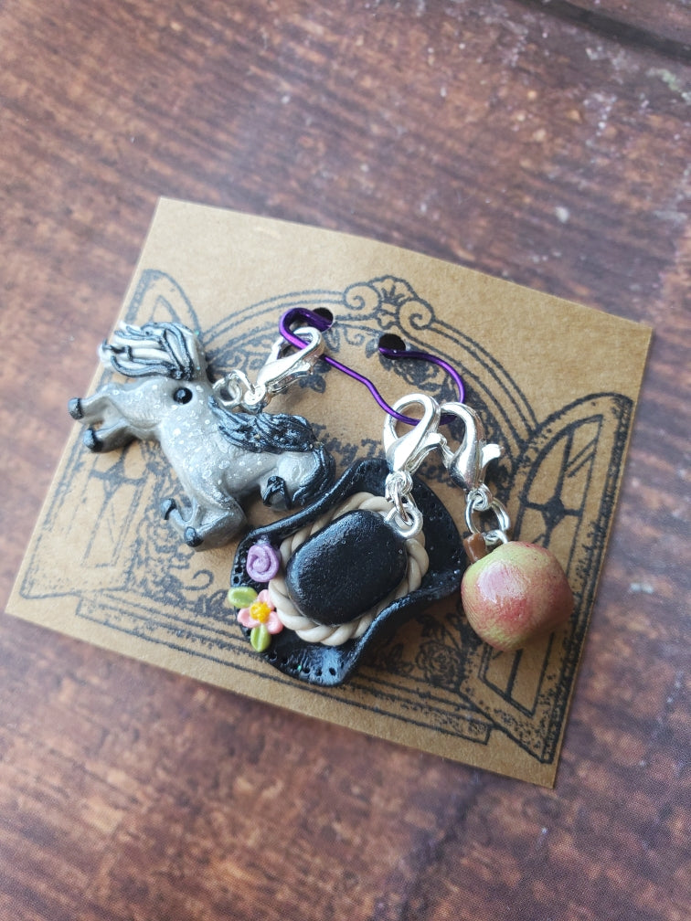 Darn Good Yarn: Sugar Cube, Yarn
