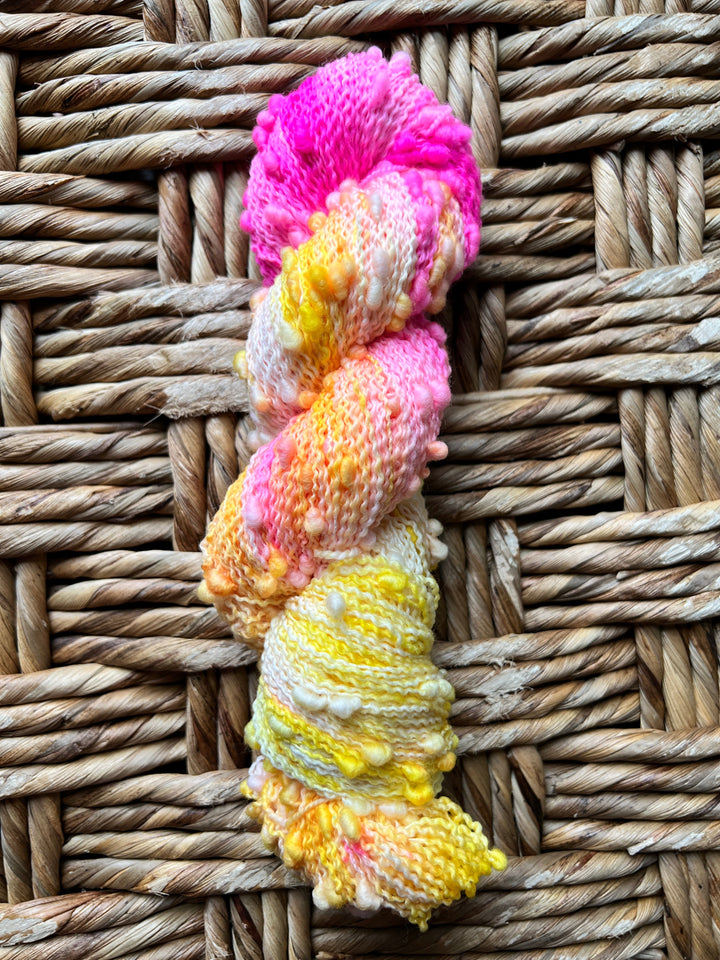 Darn Good Yarn: Palmares, Yarn