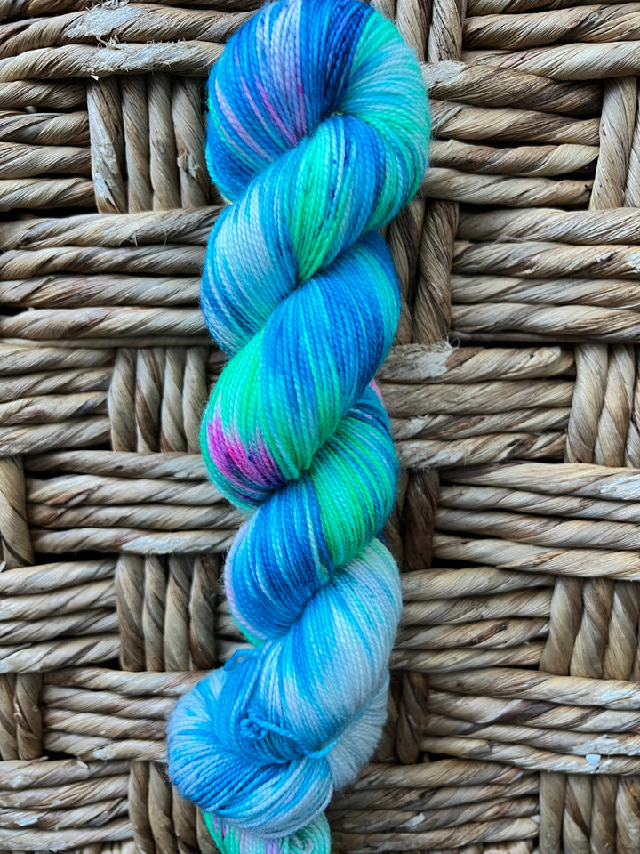 Darn Good Yarn: Lazy Lake Day, Yarn