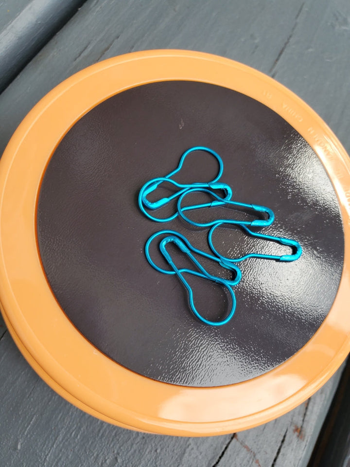 Darn Good Yarn: Gone Knittin’ mini set, Yarn