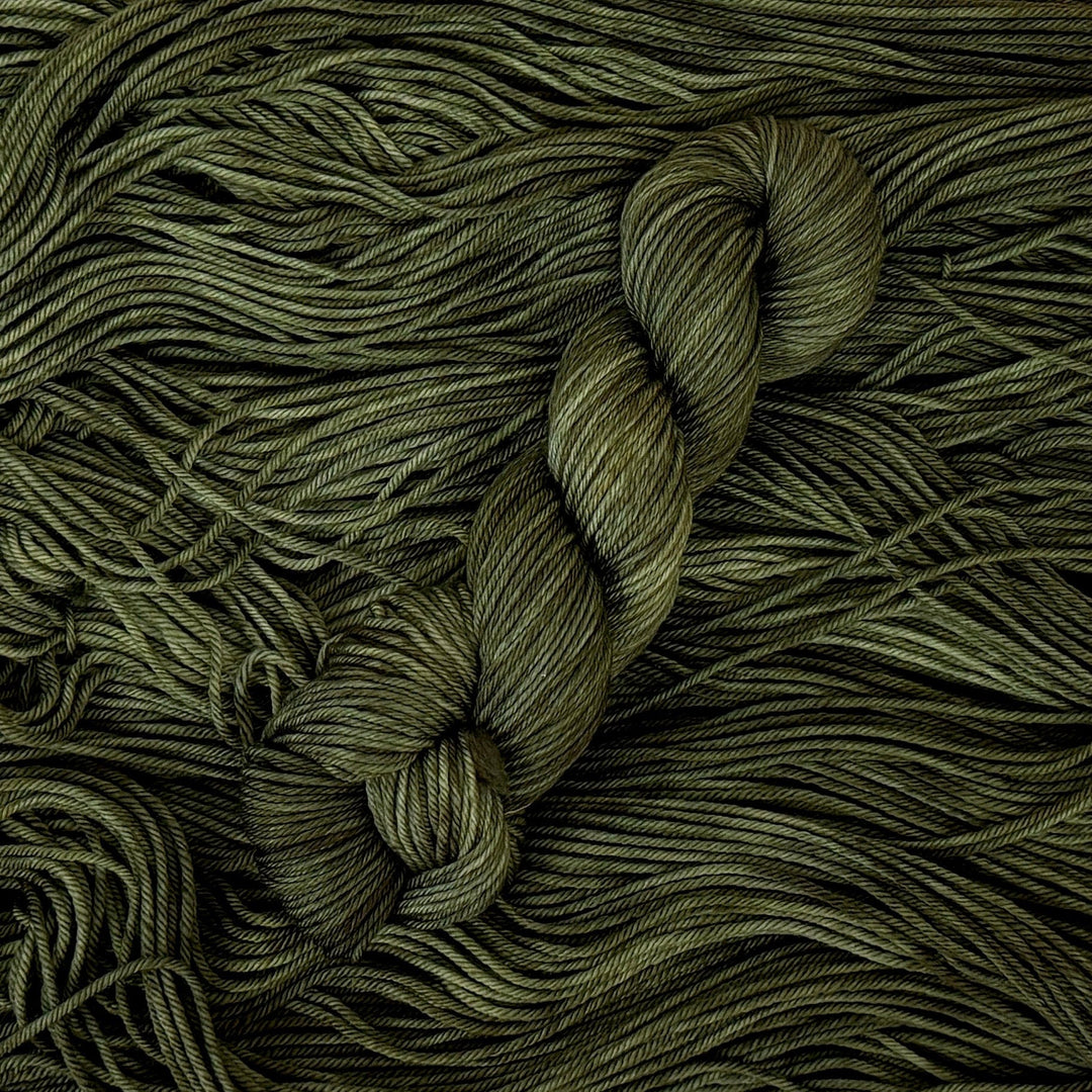 Darn Good Yarn: Widow's Ivy, Yarn