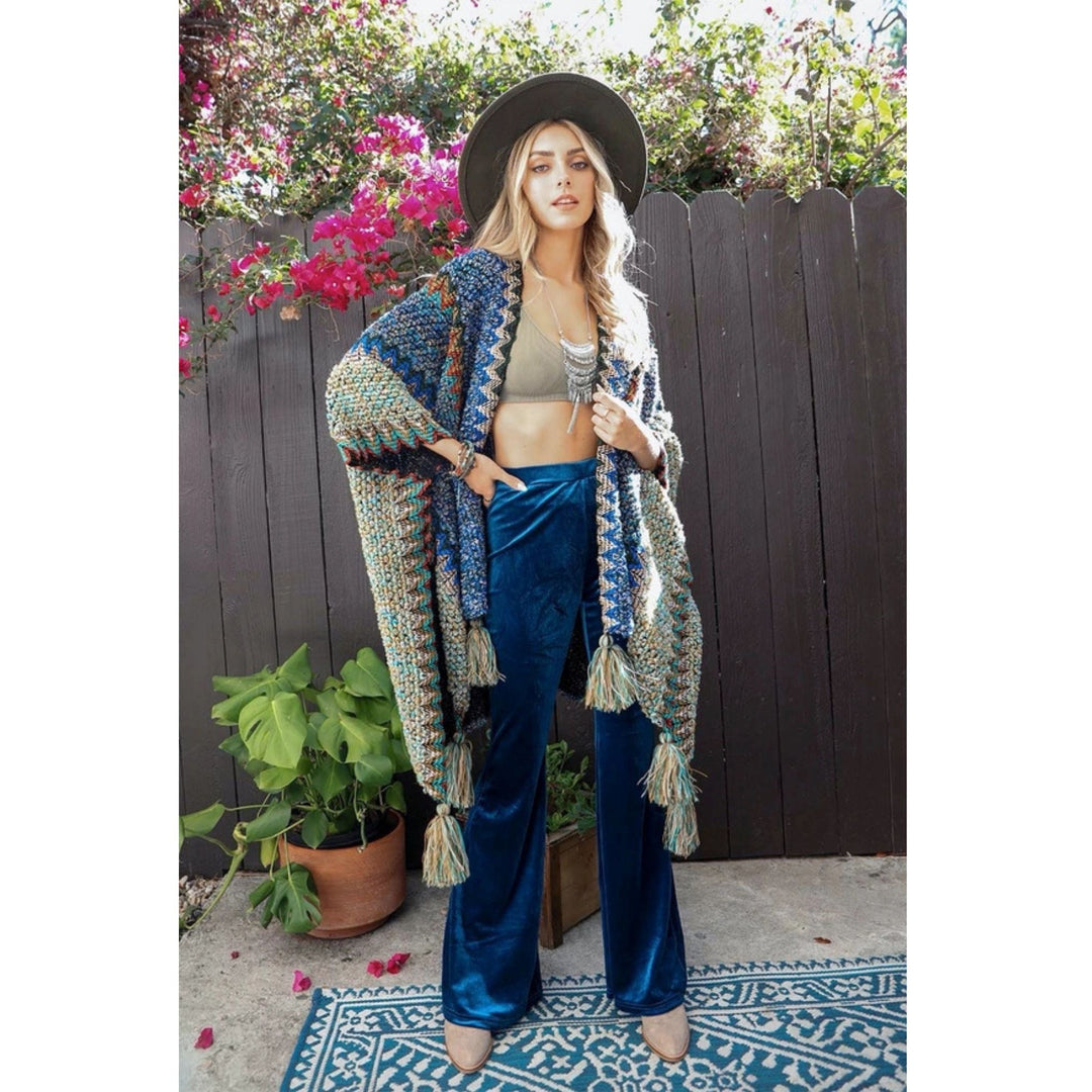 Darn Good Yarn: Limited Edition: Woodstock Dreams Western Crochet Ruana, Clothing and Accessories