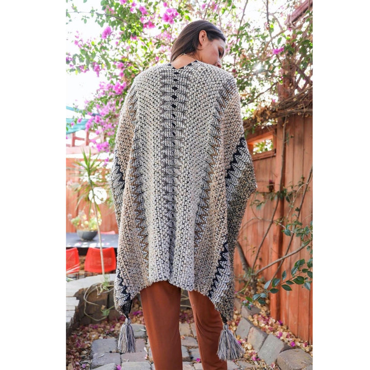 Darn Good Yarn: Limited Edition: Woodstock Dreams Western Crochet Ruana, Clothing and Accessories