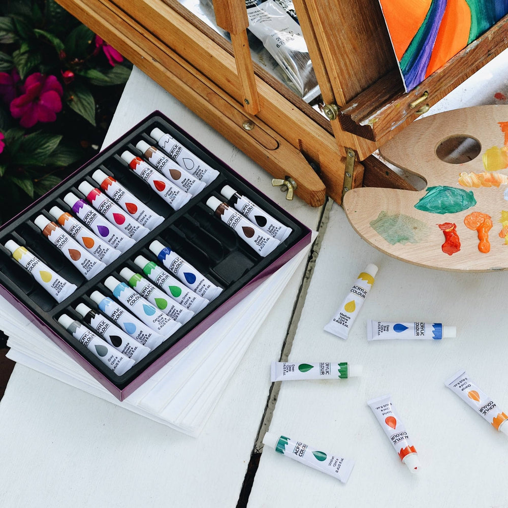 24 color paint set being used