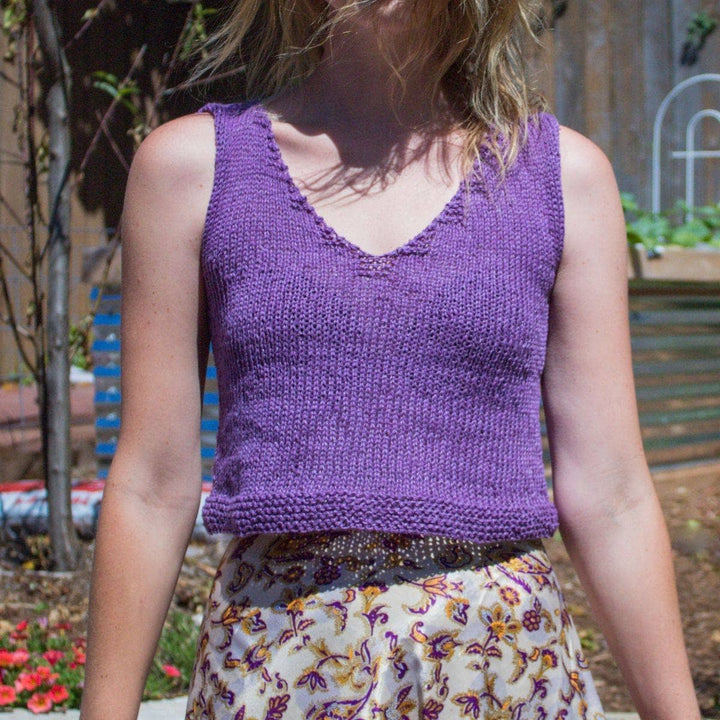 Women wearing a purple linen knitting V top outside